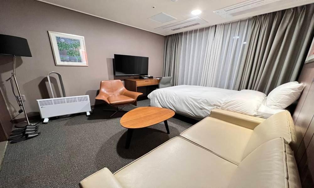Raonstay In Perla Hotel Jinju Dış mekan fotoğraf