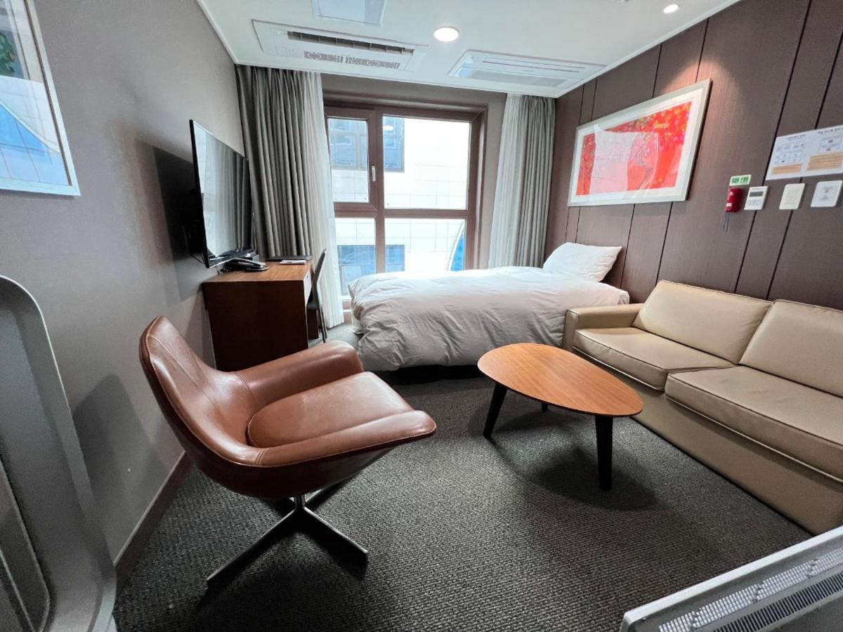 Raonstay In Perla Hotel Jinju Dış mekan fotoğraf